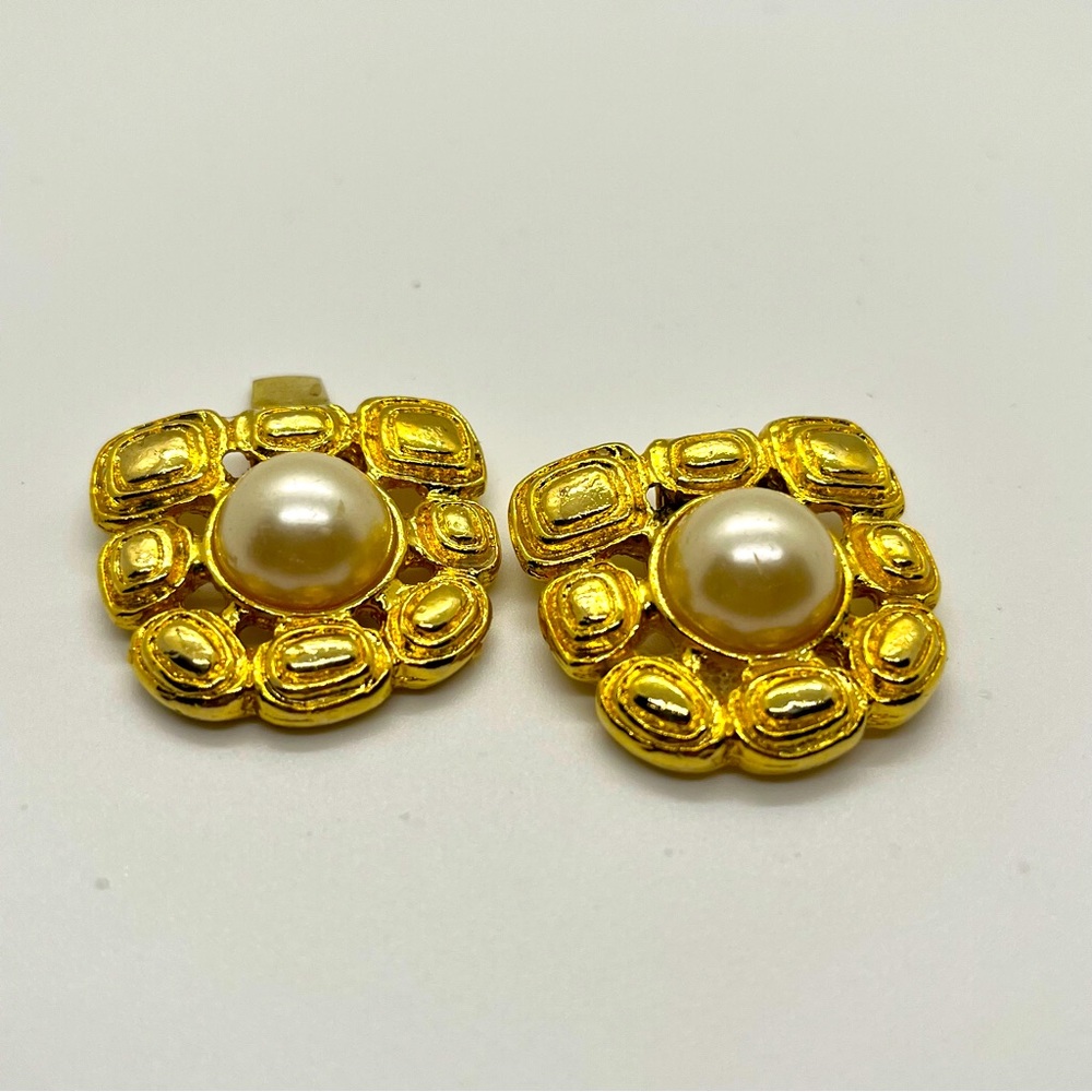 Vintage, gold tone, faux pearl shoe, dress, scarf, clips